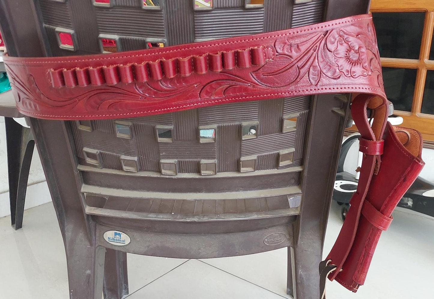 Western Gun Holster & Belt – Handmade Red Floral Tooled Leather – Cowboy Style – Fits .22, .38/357, .44/45 Caliber – 4" to 6.5" Barrel