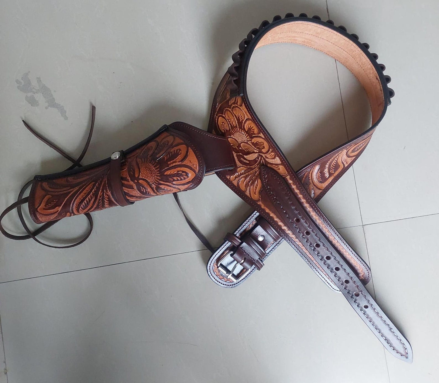 Western Gun Holster Belt – Handmade Dual Color Full Grain Leather – Fits 3.5" to 8.9" Revolvers – .22 .38/357 .44/45 Cal