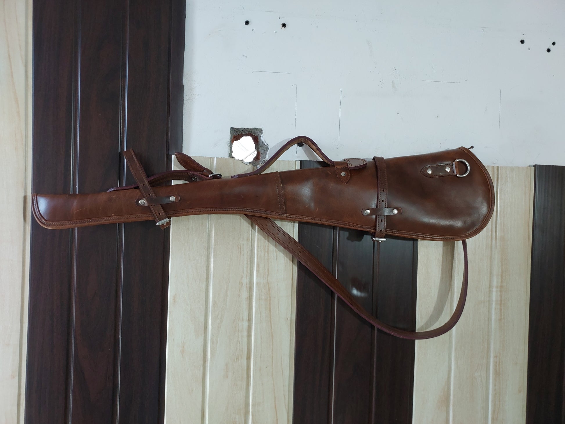 Western Style 33” Rifle Scabbard in Army Green Full Grain Leather – Vintage Cowboy Gear Display