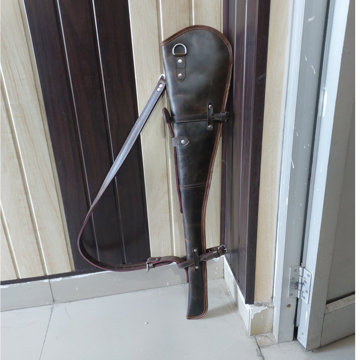 Western Leather Rifle Scabbard – 33" Long – Full Grain Brown Leather – Handcrafted Cowboy Gun Case with Adjustable Strap