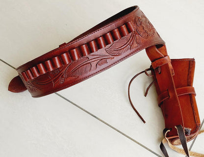 Handmade Western Leather Gun Holster Belt – Tooled Cowboy Style – Fits .22, .38/357, .44/45 Cal Revolvers – Old West Design