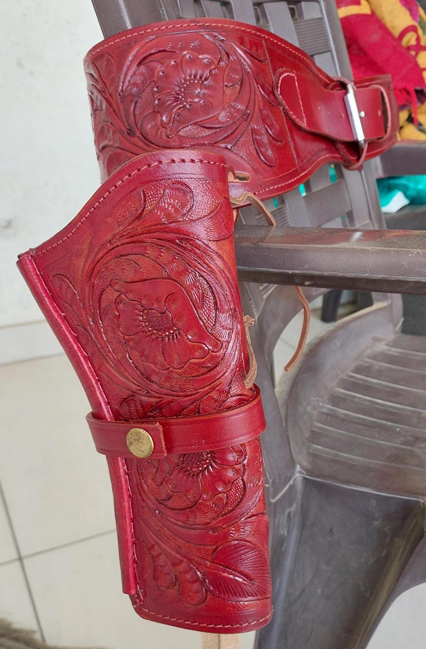 Premium Western Gun Holster Belt – Handmade Tooled Leather – Fits .22, .38/357, .44/45 Cal Cowboy Revolvers – Old West Style