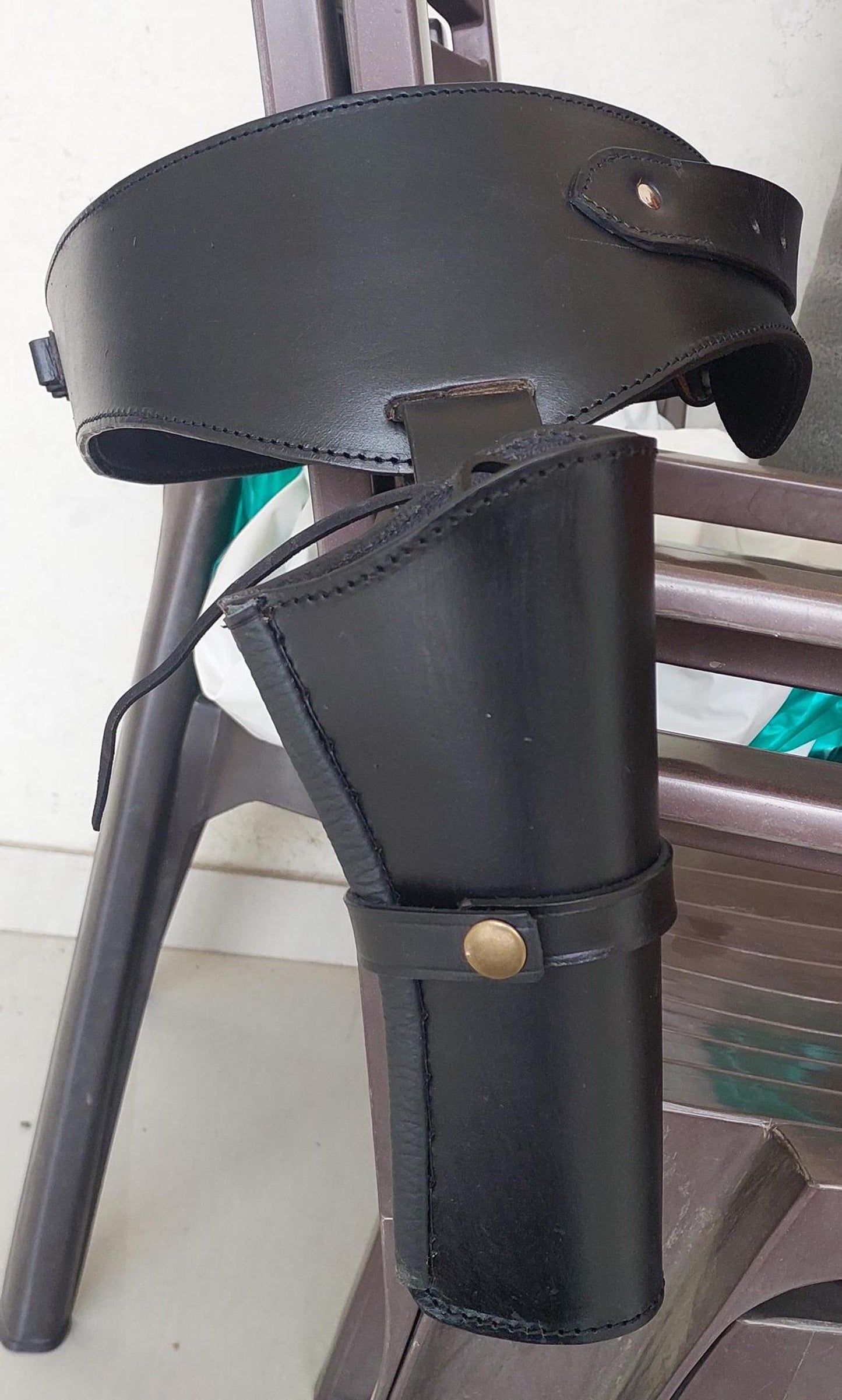 Handmade Western Gun Holster Belt – Black Genuine Leather – Old West Cowboy Style – Fits .22, .38/357, .44/45 Cal Revolvers – Great Christmas Gift for Him