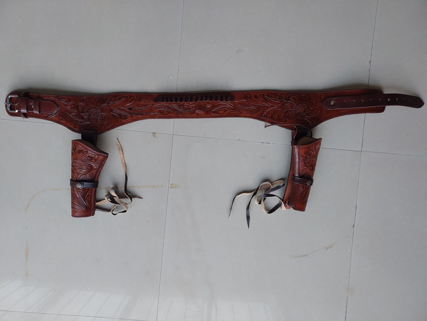 Western Gun Holster Belt – Dual Color Handmade Leather – Fits 3.5" to 8.9" Revolver – .22 .38/357, .44/45 Cal – Cowboy Style