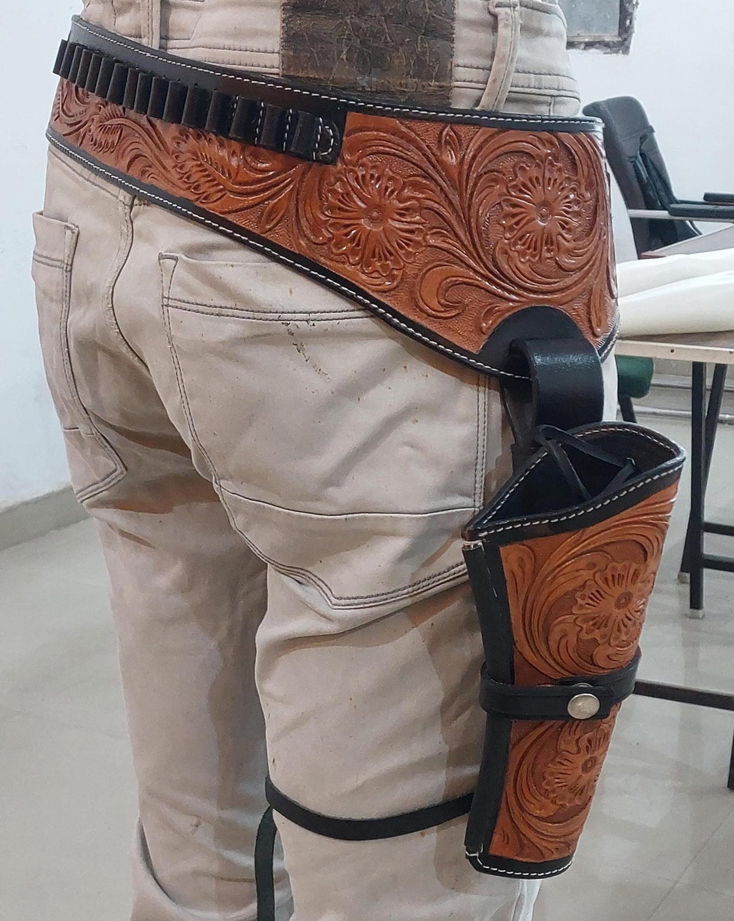 Handmade Western Gun Holster with Belt – Dual Color Leather – Cowboy/Cowgirl Style – Fits 3.5" to 8.9" Barrel – .22 .38/357 .44/45 Cal – Brown