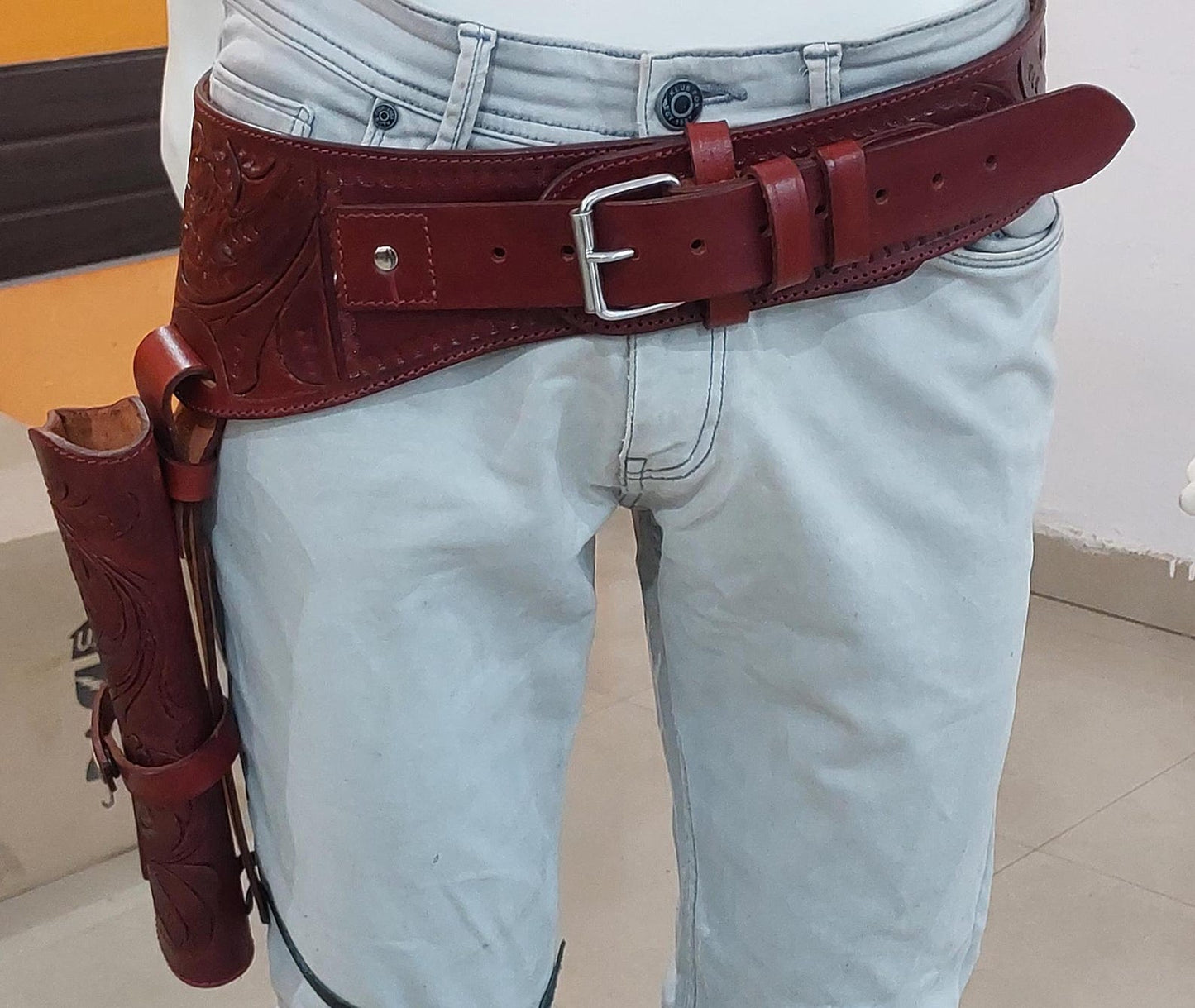 Custom Handmade Leather Revolver Holster Belt – Dual Color – Western Cowboy Style – Fits .22 .38/357 .44/45 Cal