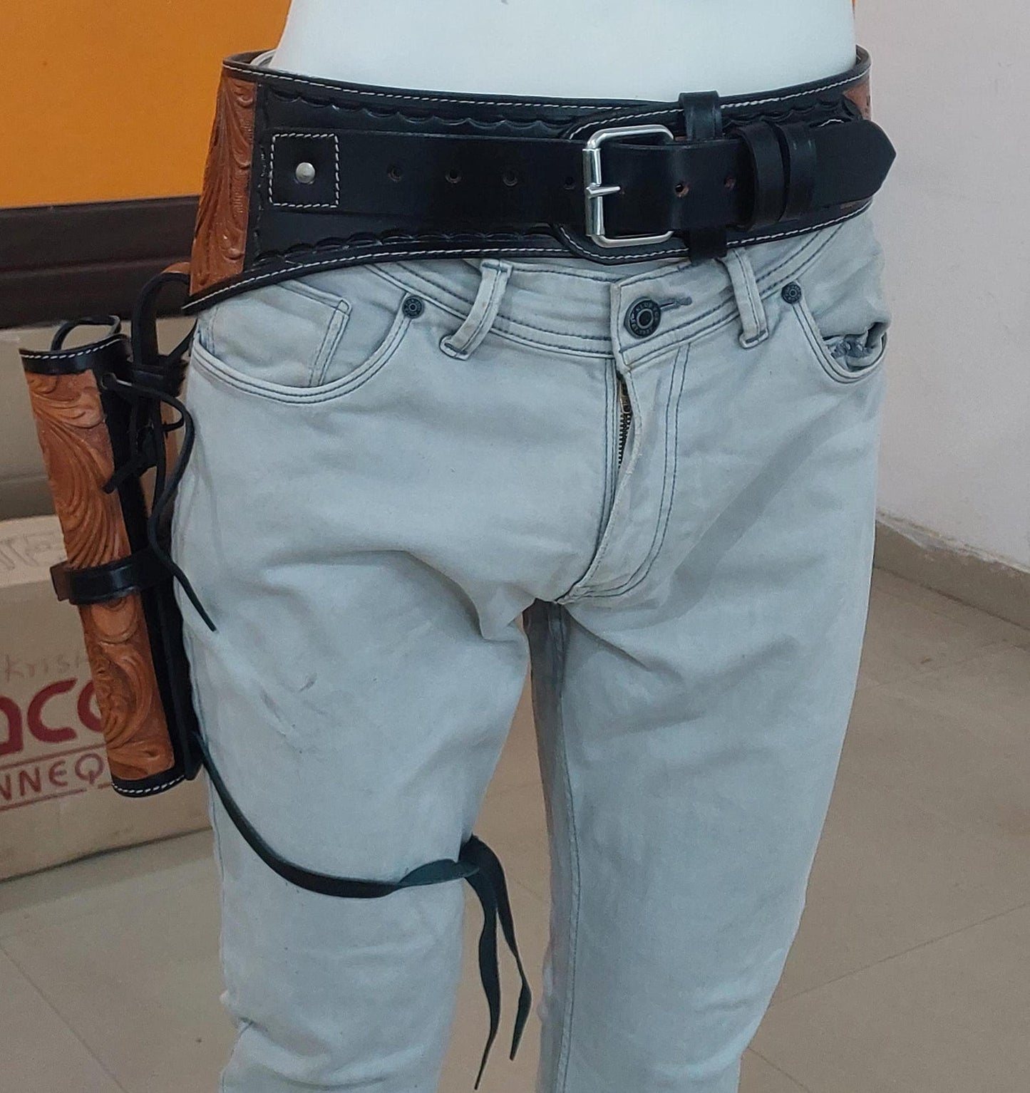 Handmade Western Gun Holster with Belt – Dual Color Leather – Cowboy/Cowgirl Style – Fits 3.5" to 8.9" Barrel – .22 .38/357 .44/45 Cal – Brown