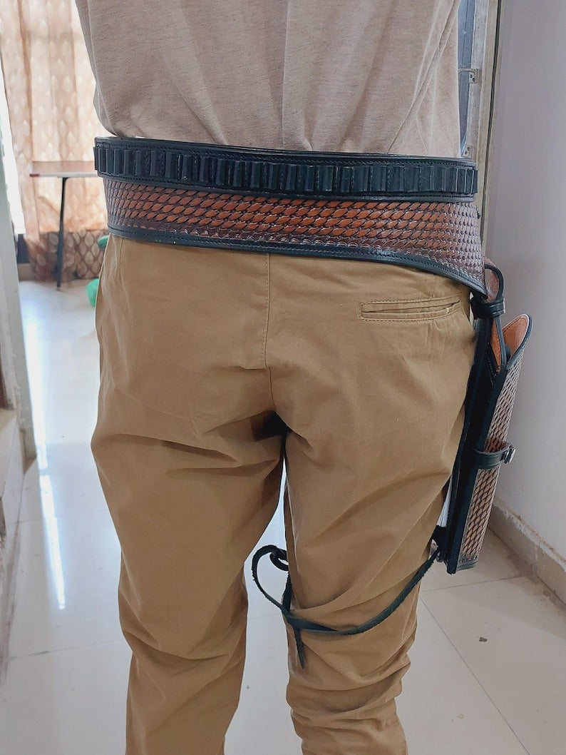 Western Gun Holster with Belt – Handmade Leather Holster for Revolvers – Fits 4" to 6.5" Barrel – Cowboy Fast Draw Style – Right Hand Draw